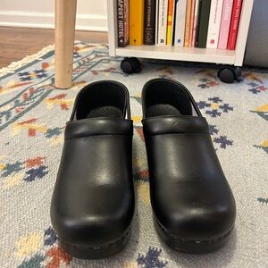 Black Dansko Professional Clogs Size 38
